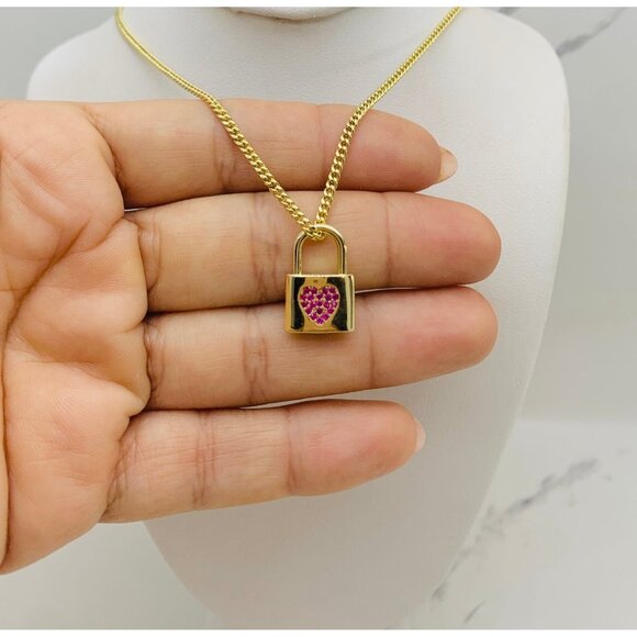 10k gold pendant and necklace lock with heart - Picture 1 of 8